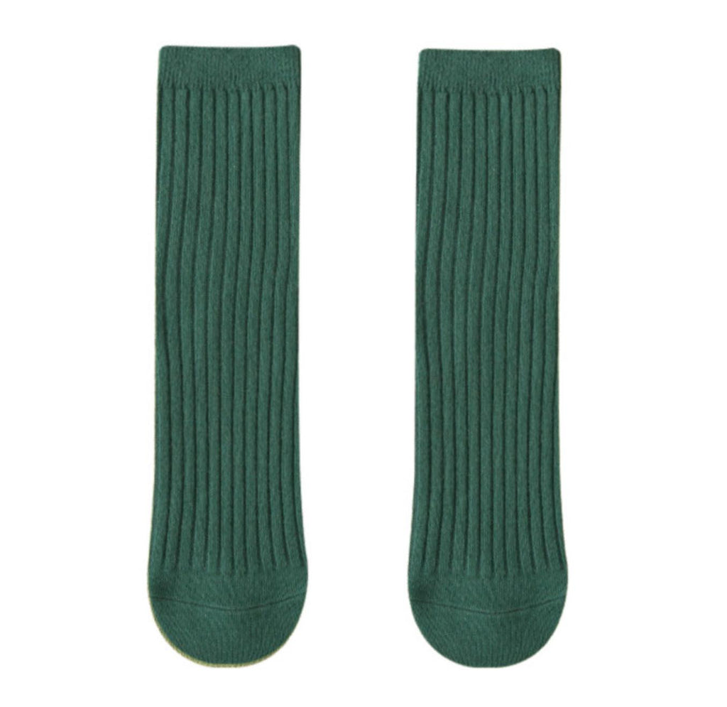 DARK GREEN SOCKS