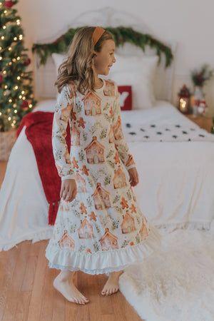 CHRISTMAS GINGERBREAD HOUSE NIGHTGOWN