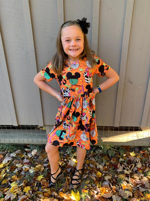 SPOOKY CANDY DRESS WITH FRONT POCKETS